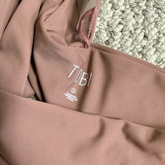 Tobi Swim top chocolate brown - Picture 3 of 3